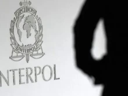 v-aeroportu-kiyiv-zatrimali-inozemtsya-yakogo-rozshukuvav-interpol