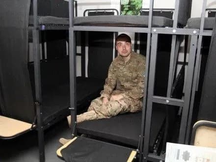 s-poltorak-zaklikav-kerivnitstvo-zbu-modernizuvati-kazarmi