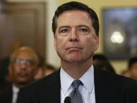 direktor-fbr-poyasniv-prichini-pochatku-slidchikh-diy-schodo-kh-klinton