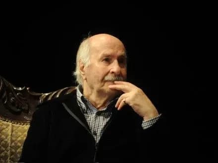 u-rosiyi-pomer-aktor-v-zeldin