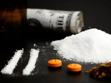 zhiteliv-luganschini-ta-kiyivschini-zatrimano-za-zbut-narkotikiv