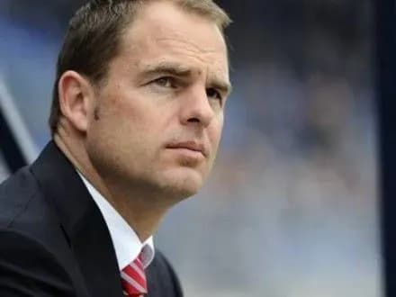 milanskiy-inter-zvilniv-golovnogo-trenera