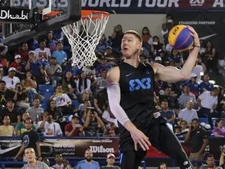 ukrayinets-peremig-u-konkursi-slem-dankiv-v-ramkakh-svitovogo-turu-fiba-3kh3