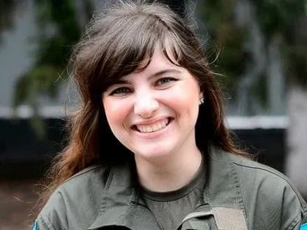 zhinki-natsgvardiyi-privitali-viyskovosluzhbovtsiv-z-dnem-cholovikiv