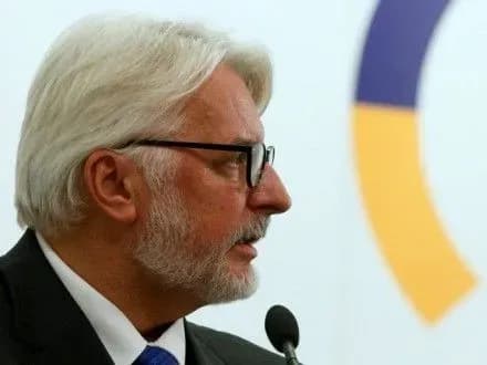 mzs-polschi-pro-peremogu-d-trampa-varshava-ne-povinna-poboyuvatisya-zmin-schodo-spivpratsi-v-oboronniy-galuzi