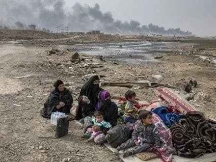 teroristi-id-vzyali-v-zaruchniki-1500-simey-bilya-m-mosul