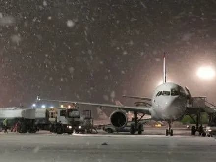 blizko-80-skasovano-v-aeroportakh-moskvi-cherez-negodu