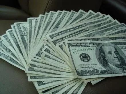 sbu-kerivnitstvo-departamentu-luganskoyi-vtsa-sistematichno-zdiralo-groshi-z-pidleglikh