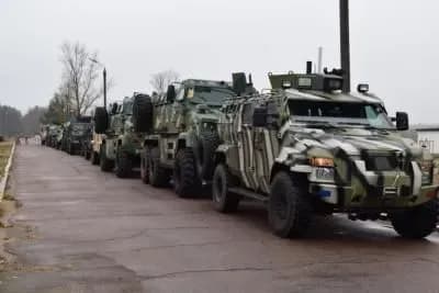 derzhprikordonsluzhba-prezentuvala-suchasnu-viyskovu-tekhniku-ta-zbroyu