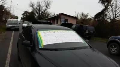 avtomobilisti-rozpochali-aktsiyu-na-dorozi-bilya-punktu-propusku-rava-ruska