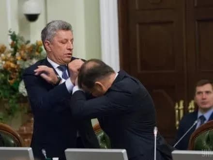 ekspert-o-lyashko-tse-migruyuchiy-forvard-ukrayinskoyi-politiki