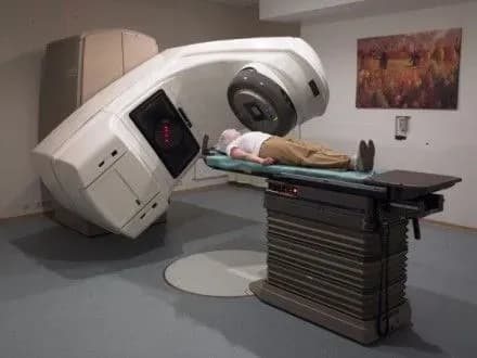 poslugami-bezperervnogo-promenevogo-likuvannya-v-ukrayini-mozhna-skoristatisya-viklyuchno-u-privatnikh-klinikakh-naukovets