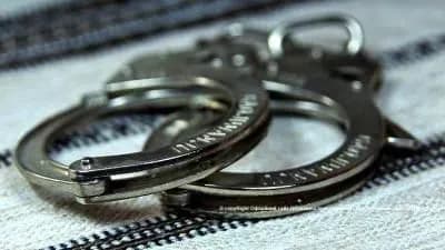 gromadyanku-moldovi-yaka-pidozryuyetsya-v-torgivli-lyudmi-zatrimali-na-kordoni