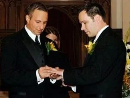 d-tramp-ne-viyaviv-sprotivu-schodo-odnostatevikh-shlyubiv