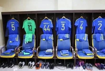 ukrayina-serbiya-stali-vidomi-startovi-skladi-komand