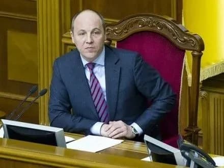 a-parubiy-zakriv-vechirnye-zasidannya-vr-32