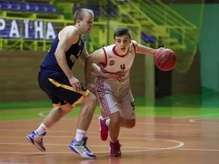 bk-budivelnik-v-lutsku-zavdav-porazki-mistsevomu-volinbasketu