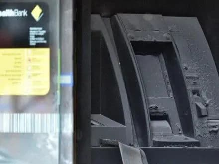 vnaslidok-pozhezhi-u-banku-v-avstraliyi-postrazhdalo-bilshe-20-lyudey