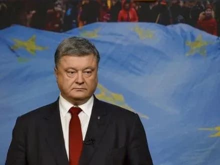 p-poroshenko-privitav-ukrayintsiv-z-dnem-gidnosti-ta-svobodi