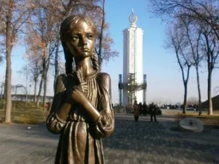 robota-po-mizhnarodnomu-viznannyu-golodomoru-genotsidom-ne-vedetsya-z-2010-roku-v-vyatrovich