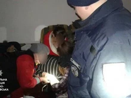 na-prikarpatti-namagalisya-zgvaltuvati-nepovnolitnyu-yaka-znepritomnila