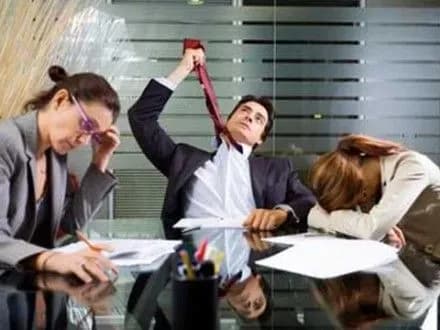 seredniy-klas-v-yevropi-skorochuyetsya-mop