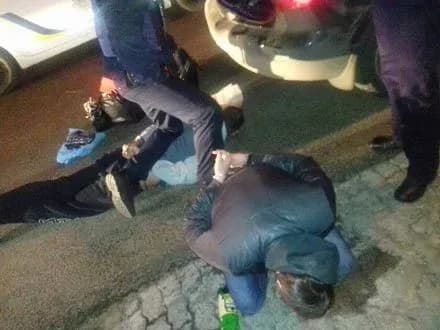 cholovik-pogrozhuvav-patrulnim-pistoletom-u-dnipri