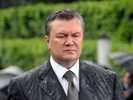 v-yanukovich-zapevniv-scho-nikudi-ne-viyizhdzhav-z-rosiyi