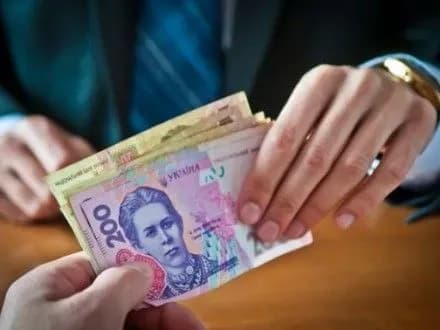 zaborgovanist-iz-viplati-zarplati-zmenshilas-u-zhovtni-na-0-8-derzhstatistiki