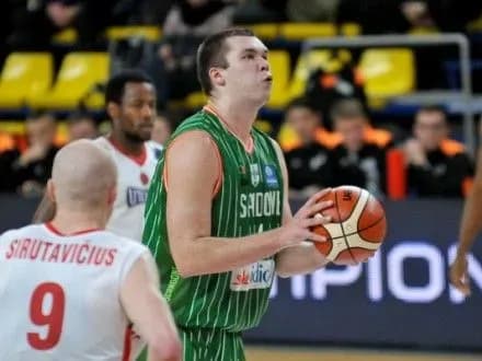 tsentrovogo-k-fesenka-viznano-naykraschim-basketbolistom-turu-v-lizi-chempioniv