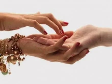 zhitomirska-shkolyarka-viddala-shakhrayam-17-tis-grn