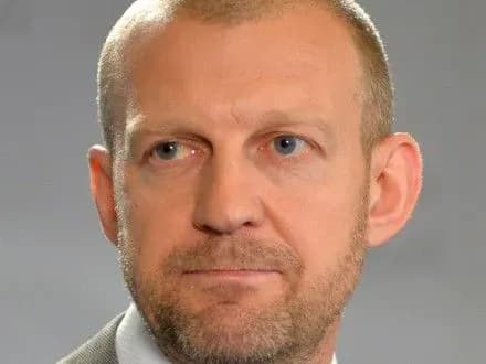 u-narodnomu-fronti-vvazhayut-scho-nabu-zobovyazane-vidreaguvati-na-yikhnye-zvernennya-schodo-o-onischenka