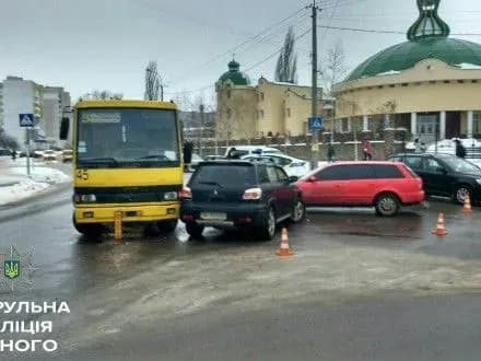 cherez-ozheleditsyu-za-dobu-v-rivnomu-stalosya-10-dtp