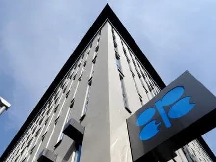 krayini-poza-opek-skorotyat-vidobutok-nafti-na-558-tis-bareliv-na-den