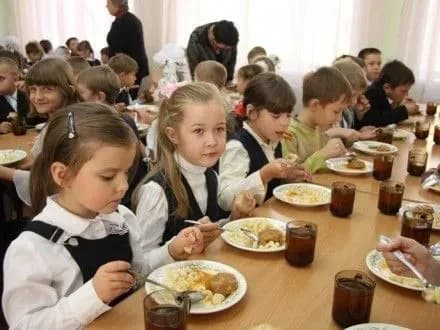 stolichni-dityachi-zakladi-pereviryat-na-umovi-prozhivannya-ta-kharchuvannya-kmda