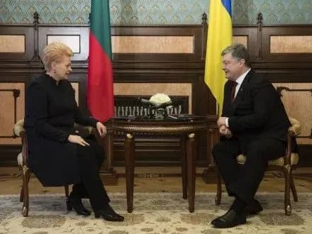 p-poroshenko-ta-d-gribauskayte-rozpochali-peregovori