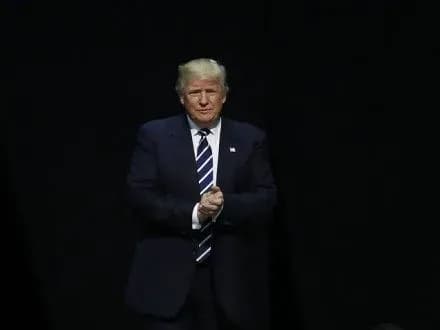 donald-tramp-stav-lyudinoyu-roku-za-versiyeyu-financial-times