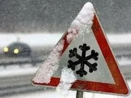 shtormove-poperedzhennya-ogolosili-na-ivano-frankivschini-1