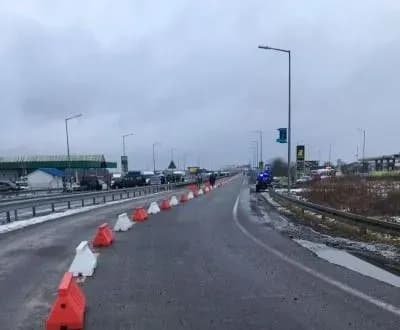 prikordonniki-rozpochali-pidgotovku-do-zimovogo-turistichnogo-sezonu