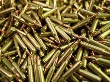 avtomobil-zi-zbroyeyu-i-naboyami-zatrimali-prikordonniki-na-kpvv-maryinka