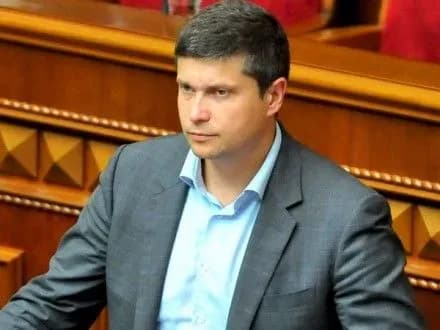 pislya-natsionalizatsiyi-privatbanku-chastka-derzhavi-u-bankivskomu-sektori-syagne-40-nardep