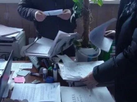 nezakonne-vidchuzhennya-mayna-oboronnogo-pidpriyemstva-vikrili-na-zaporizhzhi