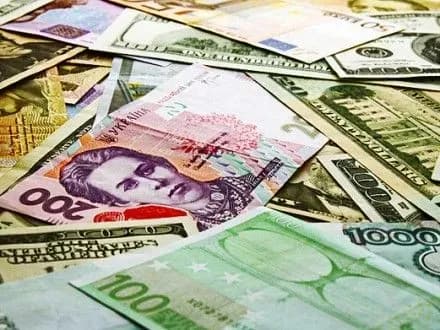 za-dobu-u-privatbanku-oformleno-mayzhe-2-tis-novikh-depozitiv-fizosib