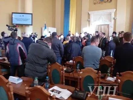 sesiya-lvivskoyi-miskoyi-radi-dosi-zablokovana