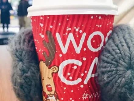 novorichni-chashki-wog-prodovzhuyut-daruvati-svyatkoviy-nastriy