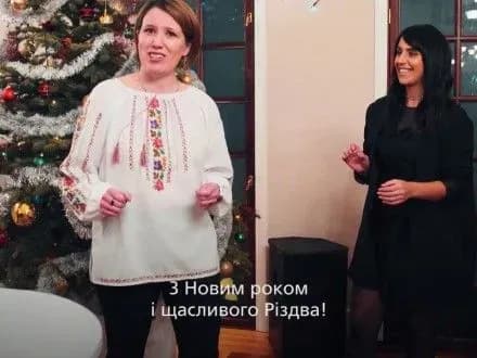 britanskiy-posol-ta-dzhamala-zapisali-novorichne-privitannya-u-formati-mannequin-challenge