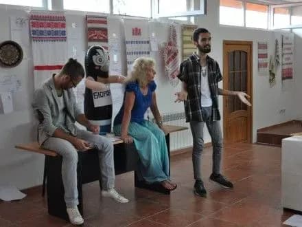 vistavu-vam-tut-ne-demokratiya-pokazhut-v-kiyevi