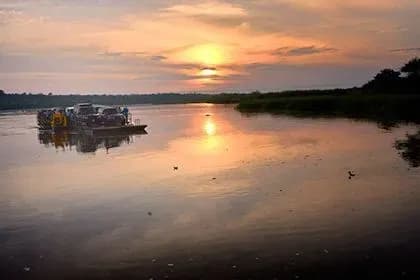 v-ugandi-zatonulo-sudno-z-futbolnoyu-komandoyu