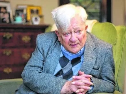 pomer-avtor-romanu-kazki-meshkantsi-pagorbiv