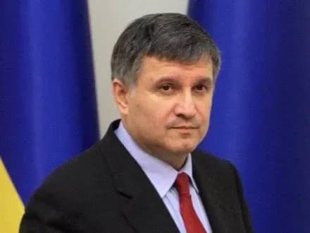 dobrovolchi-batalyoni-ne-brali-uchasti-u-sutichkakh-z-politsiyeyu-pid-chas-znesennya-mafiv-u-kiyevi-a-avakov